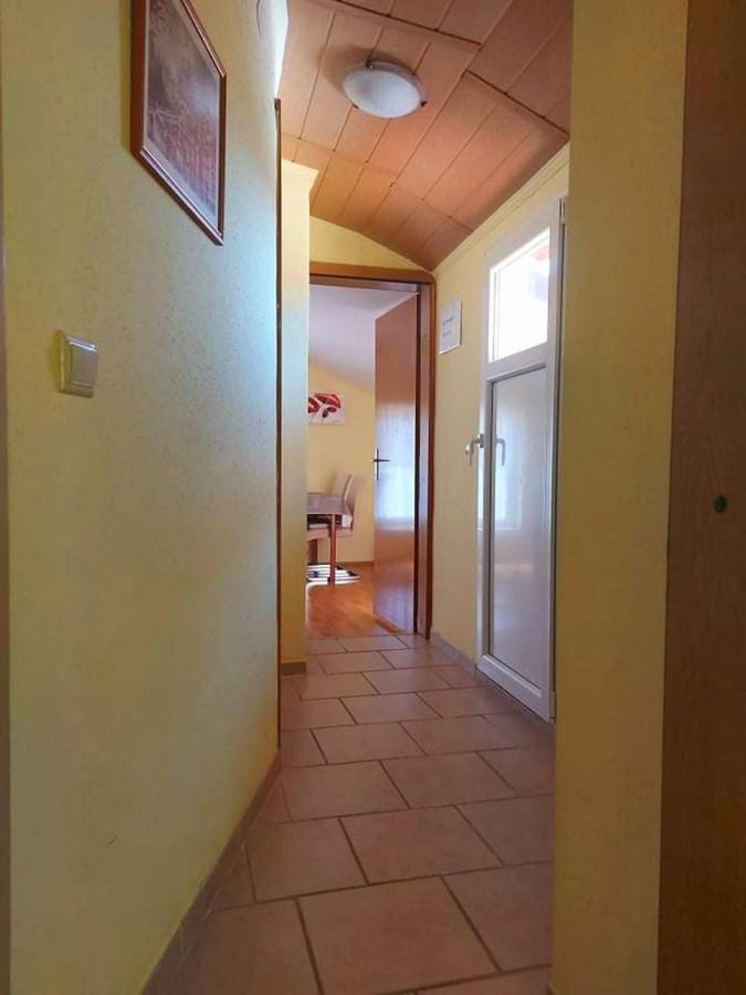 Apartments Adriatic Riviera 茨里克韦尼察 外观 照片