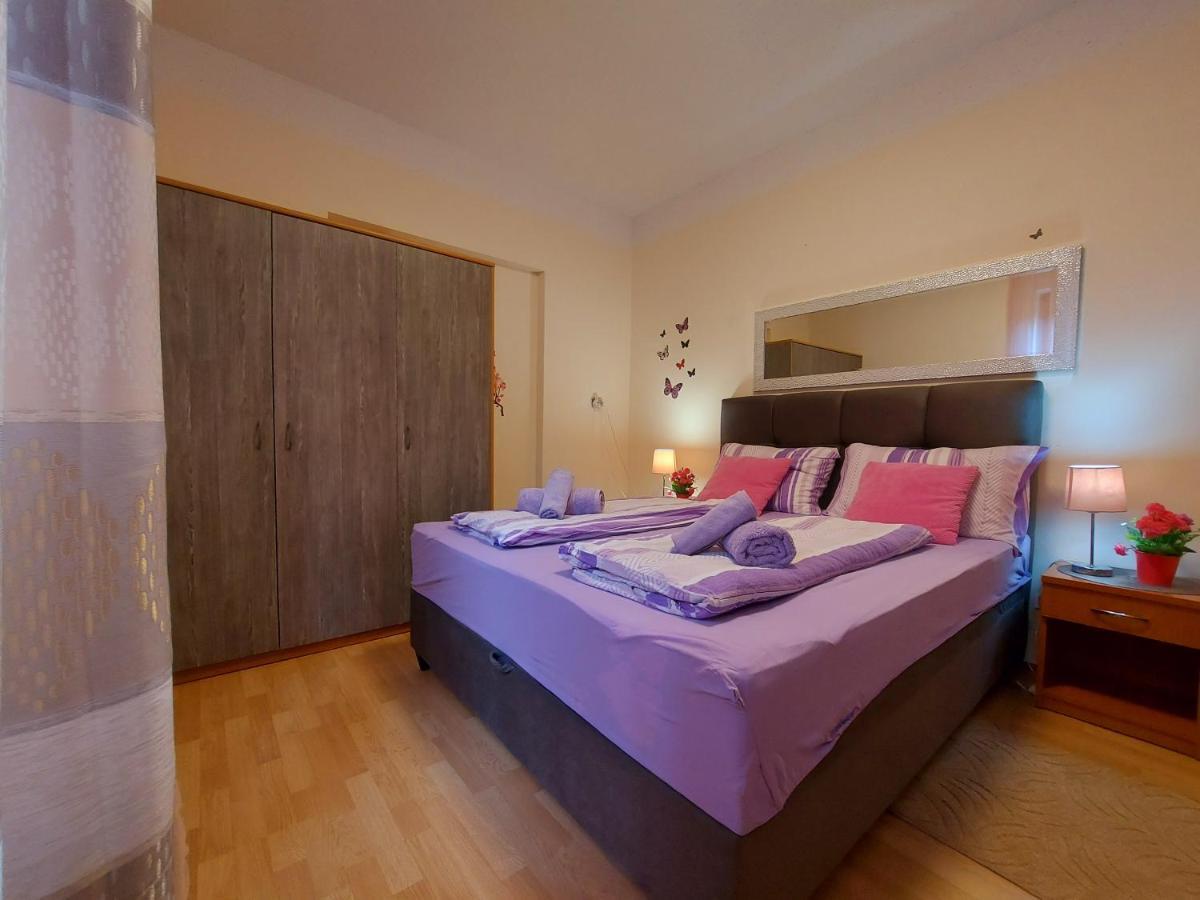 Apartments Adriatic Riviera 茨里克韦尼察 外观 照片