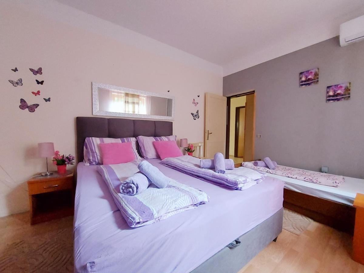 Apartments Adriatic Riviera 茨里克韦尼察 外观 照片