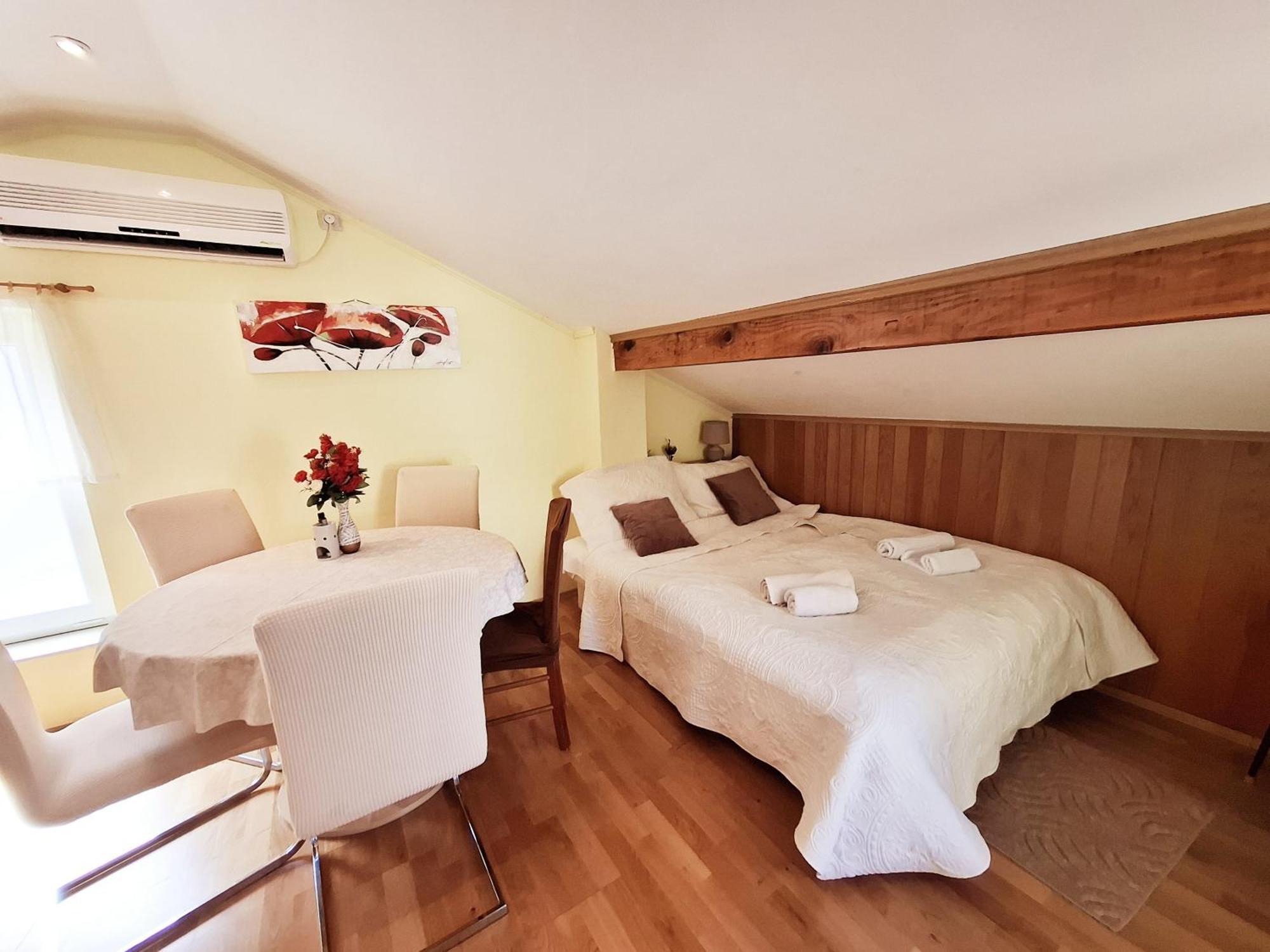 Apartments Adriatic Riviera 茨里克韦尼察 外观 照片
